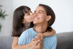 Cómo pueden ayudarte los abogados especializados en derechos de las madres de Conti Moore Law, PLLC en tu caso de derecho de familia